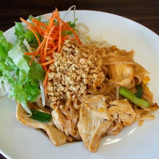 N1. *Pad Thai.
