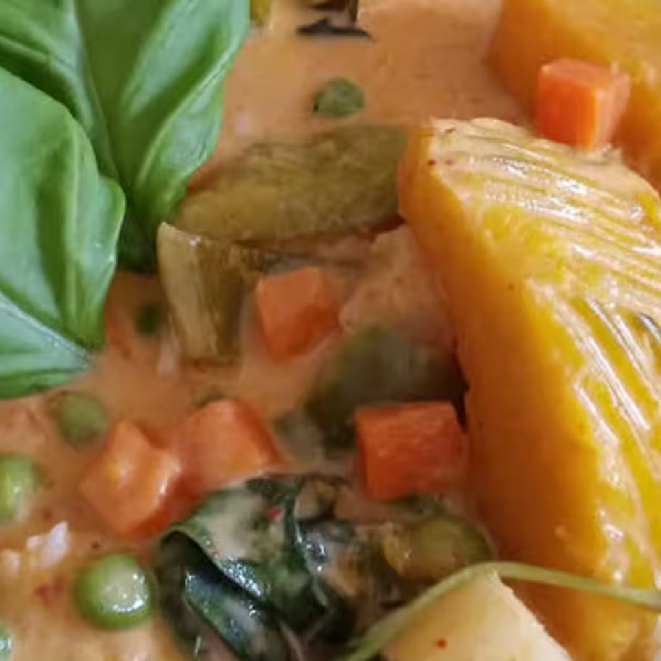 Delicious Curry Creations: Thai and Asian Fusion
