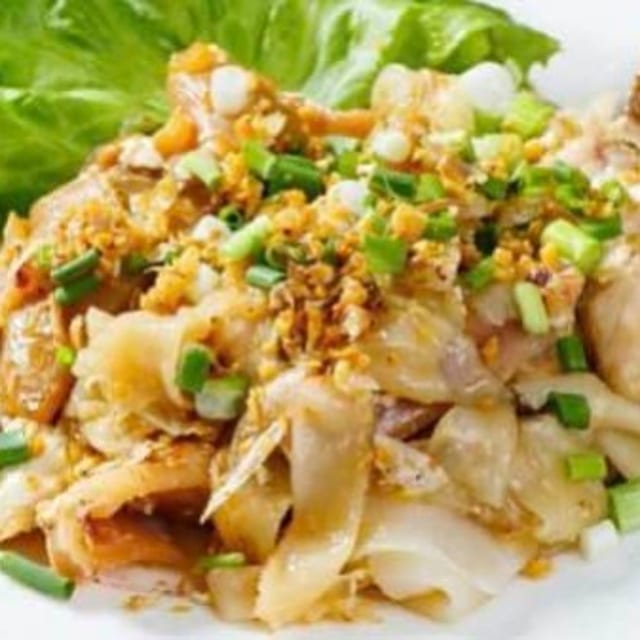 N7. Kuay Teaw Kau Kai.